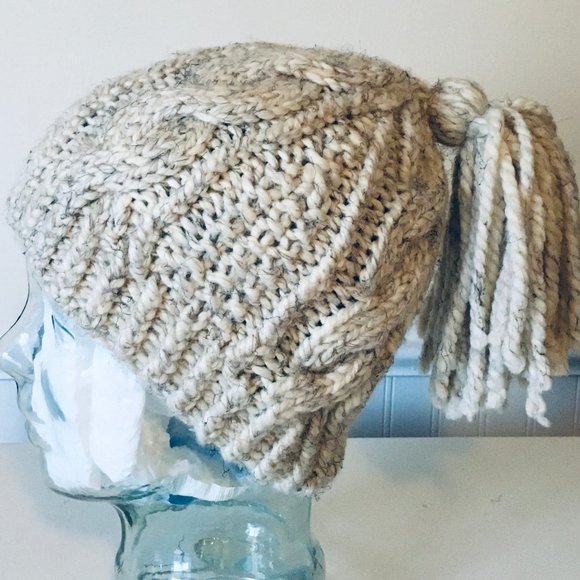 Chunky Knit, Beige Cable Twist, Tasseled Hat main image 5